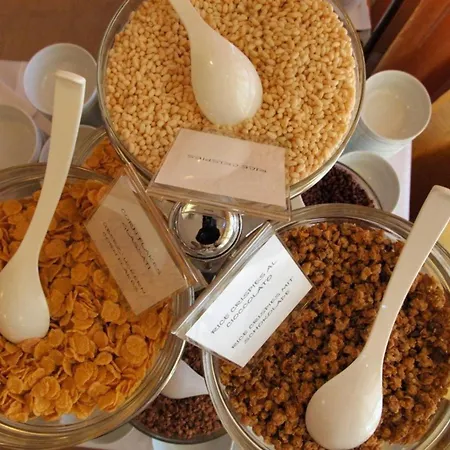 Apartmán Seaside Escape With Pool View