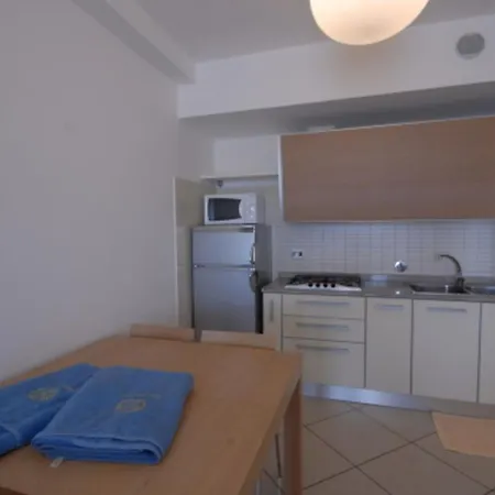 Seaside Escape With Pool View Daire *