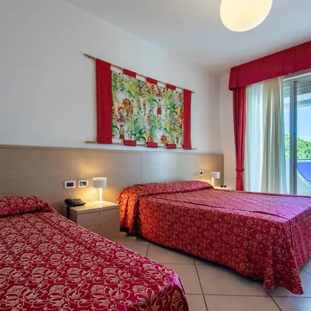 Seaside Escape With Pool View Apartamento Bibione